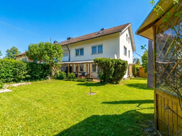 Reihenhaus mit 2 Wohneinheiten