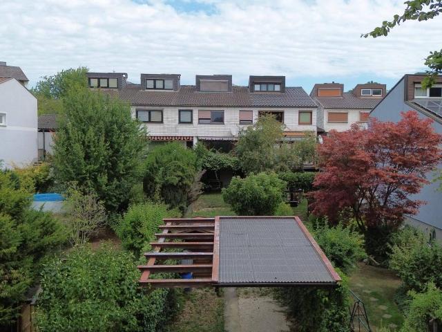 Reihenhaus mit vielseitigem Potenzial und Blick ins Grüne