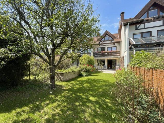 REIHENHAUS mit WOHNKELLER | 5 Zimmer | ca. 129 m² WNFL | Garten | Terrasse | Stellplatz