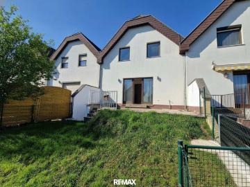 Haus zum Verkauf in 2540 - Garten, Keller