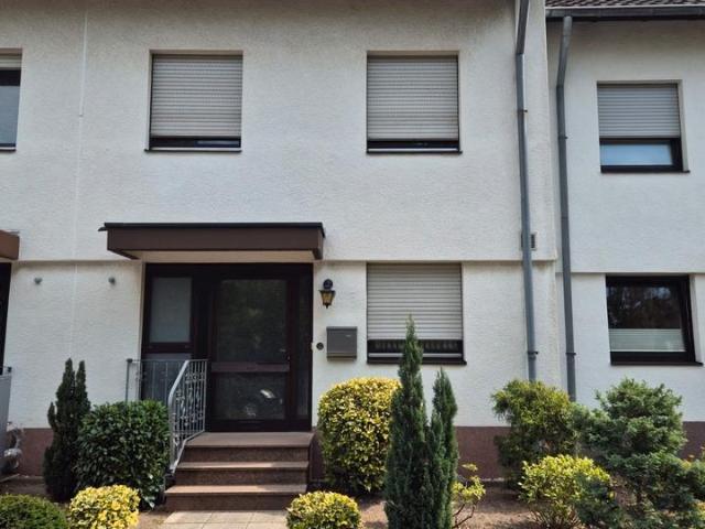 Reihenhaus mit Garten, in Sackgasse, Köln Rondorf, provisionsfrei
