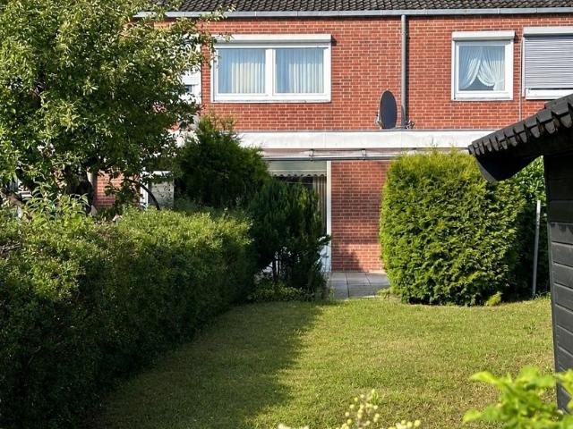 Reihenhaus mit Garten in Wakenitznähe – Provisionsfrei