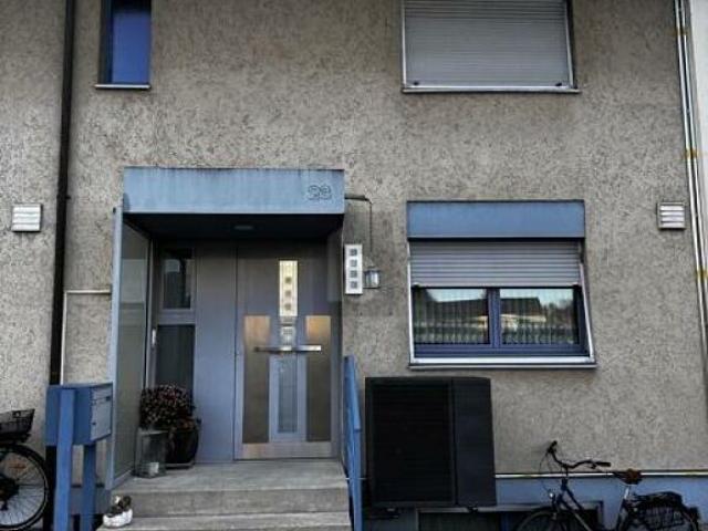REIHENHAUS MIT KOMFORT UND EIGENSTROM
