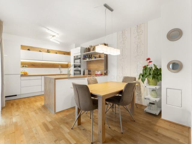 Reihenhaus in moderner Wohnanlage nahe U6 – Garten, Stellplatz & viel Komfort
