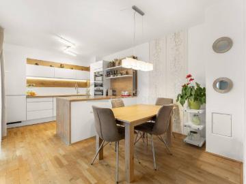 Reihenhaus in moderner Wohnanlage nahe U6 – Garten, Stellplatz & viel Komfort