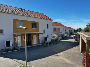 Haus zur Miete in 3743