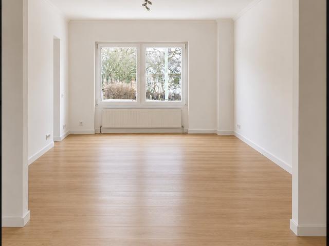 Reihenhaus in zentraler Lage komplett renoviert steht für Ihren Einzug bereit! Provisionsfrei