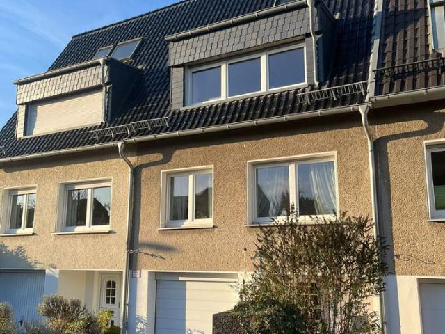 Reihenhaus: ruhige Lage, Blick ins Grüne