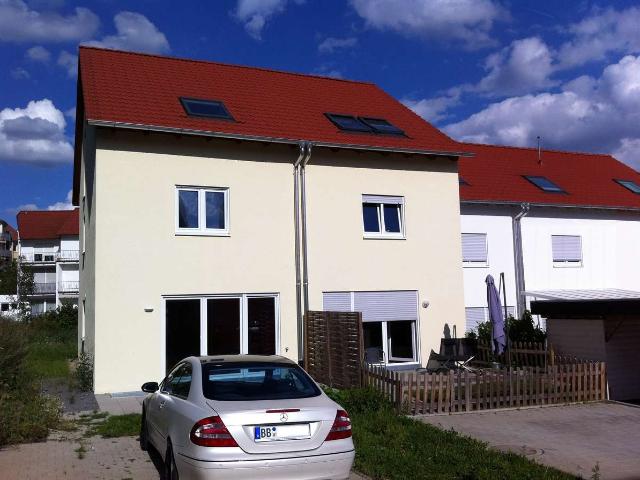 Reihenmittelhaus Maichingen, letzte Miete 2.500€, sehr geringe Heizkosten, keine Maklergebühren