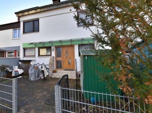 Reihenmittelhaus mit viel Platz. Ruhige, gute Lage fast zentral.