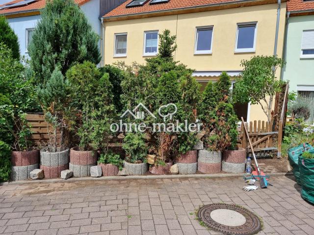 Reihenmittelhaus mit viel Platz, 2 Bäder, Küche mit EBK