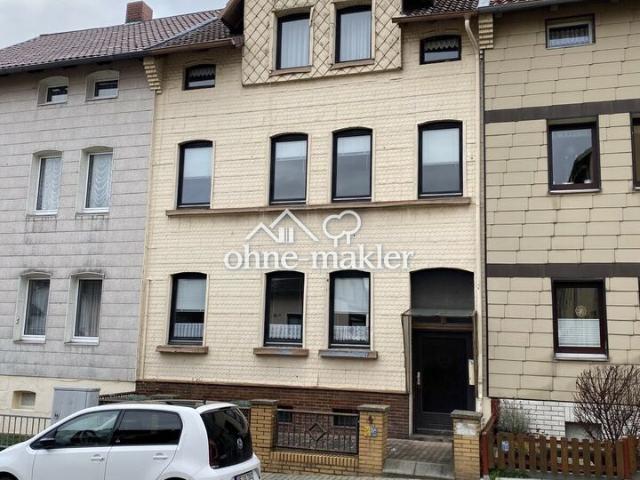 Reihenmittelhaus mit Eigentumsgrundstück mit ausbaufähigem Dachboden!
