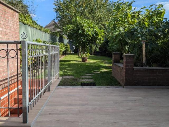 Reihenmittelhaus mit Garten & Garage, ruhige Lage, provisionsfrei