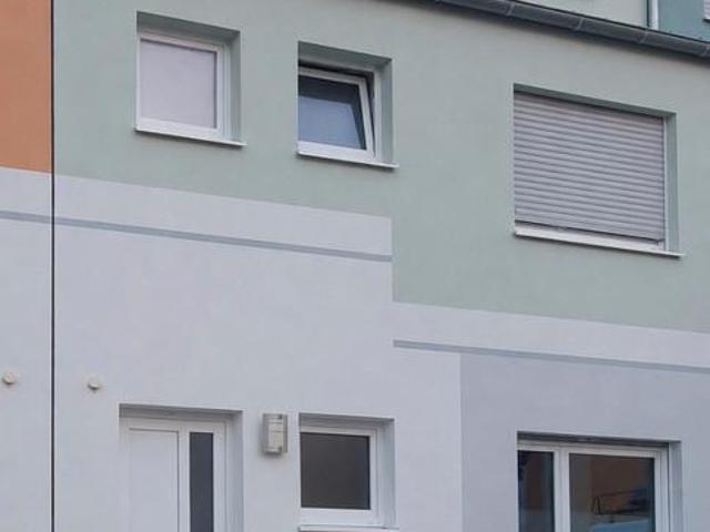 Reihenmittelhaus mit Garten, Dachterras– ca. 3.637 EURm², Ohne Mar
