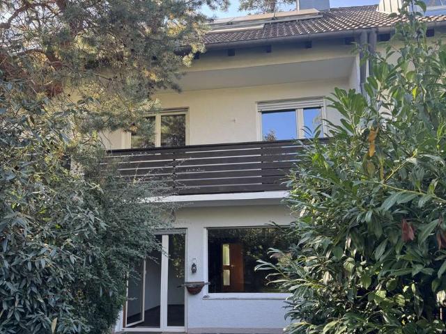 Reihenmittelhaus mit großzügigen Garten und Sauna in ruhiger Lage!