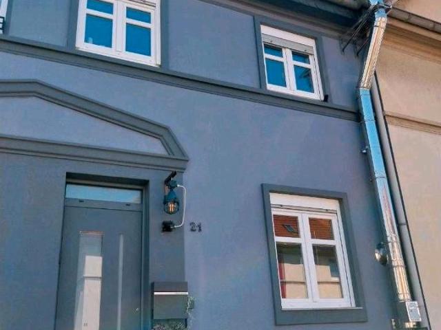 Reihenmittelhaus mit Kamin und Traumgarten Bezugsfertig