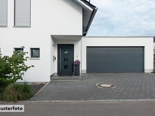 Reihenmittelhaus nebst Garage + provisionsfrei