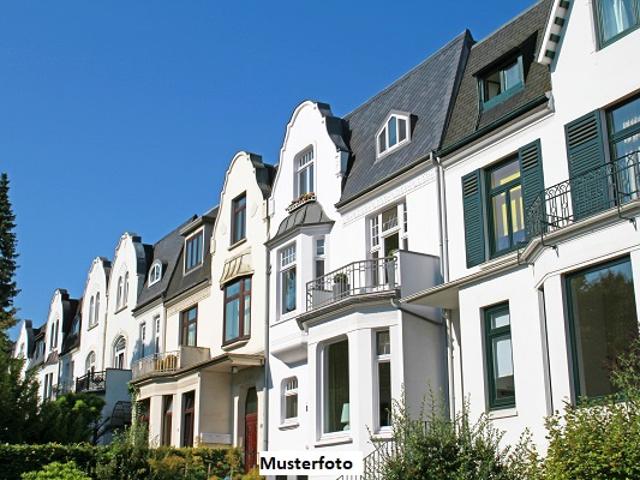 Reihenmittelhaus nebst Garten und Stellplatz