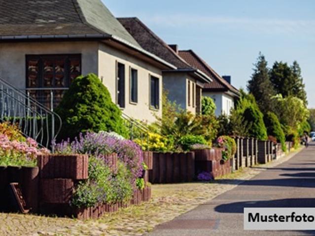 Reihenmittelhaus nebst Terrasse und Garten ohne Provision