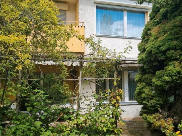 Reihenmittelhaus in Berlin Lankwitz mit Garage