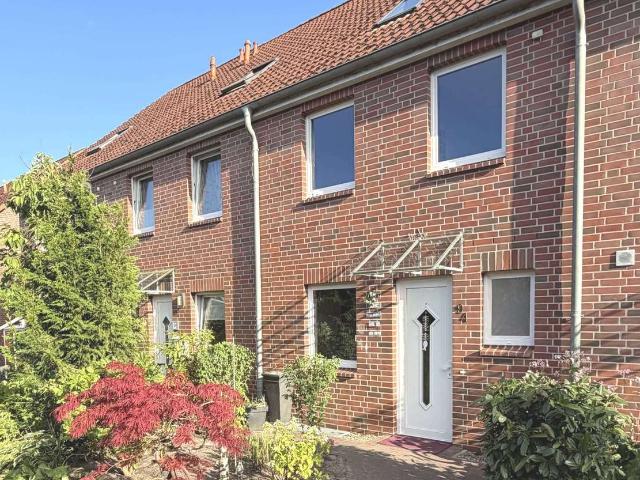 Reihenmittelhaus perfekt für Ihre Familie Dachgeschoss komplett ausgebaut 5 Zimmer Option