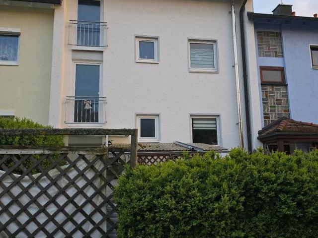 Reihenmittelhaus 6 Zimmer 3 Etagen 125qm Garage