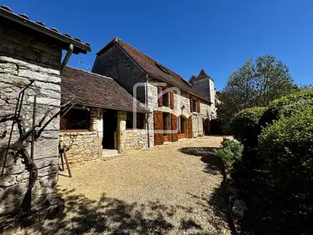 Reilhaguet 46350 Achat / Vente maison 7 pièces t7 piscine jardin