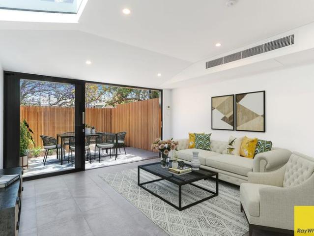 Reimagined Designer Terrace In The Heart Of Paddington Village