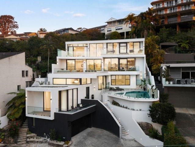 Reimagined Four Level Residence With Uninterrupted Harbour Views