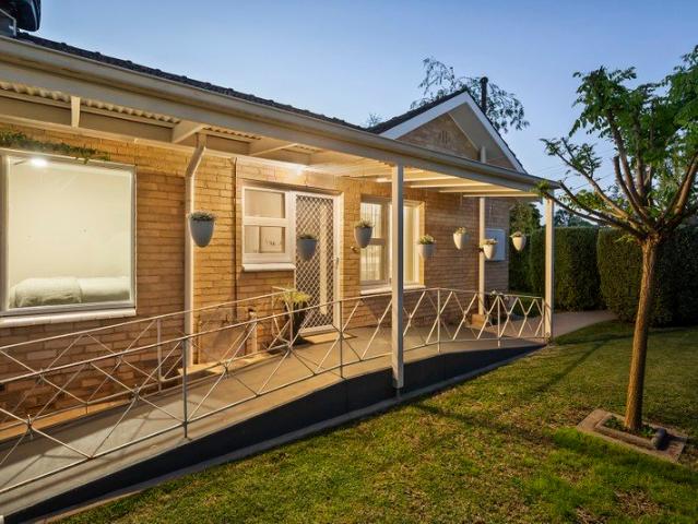 Reimagined Home With Individual Art Deco Style