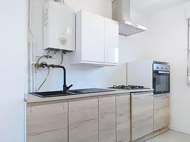 Reims 51100 Achat / Vente appartement 2 pièces t2 au dernier étage cave