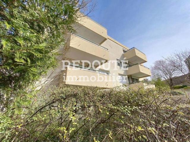 REIMS: appartement T5 / balcon / garage double /cave