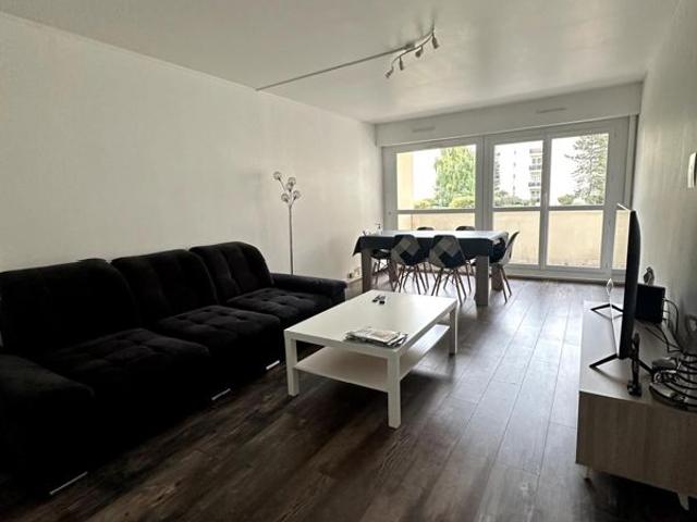 Reims centre appartement type 5 avec une place de parking