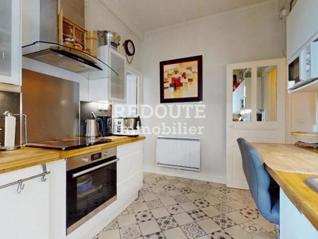 REIMS CENTRE – BOULINGRIN / MAIRIE – APPARTEMENT DE CHARME AVEC GRENIERS ET CAVES