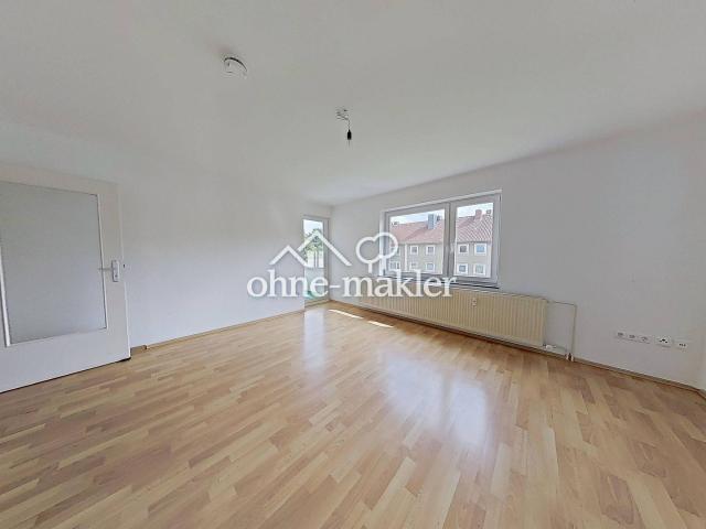 Reinkommen und Wohlfühlen: 3 Zimmer Wohnung mit neuem Badezimmer und Balkon