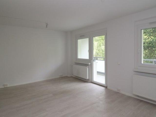 Reinschauen lohnt sich! Geräumige 2 Zimmer mit Balkon und Aufzug im Grünen