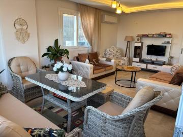 Reis Emlak'tan Satılık Full Eşyalı Daire