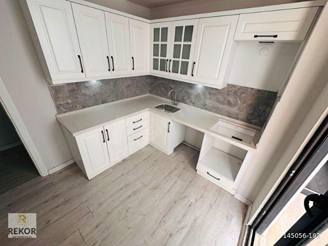 REKOR'DAN TUZCUMURAT'TA AYRI MUTFAKLI ARAKAT SIFIR ULTRA LUX 2+1 DAİRE