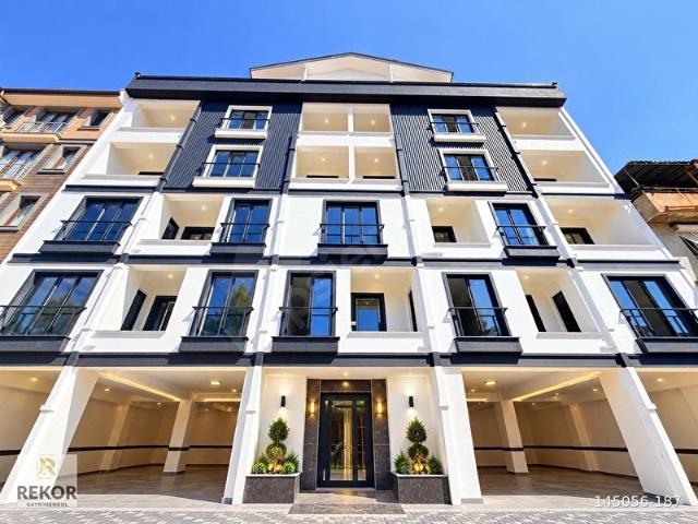 REKORDAN EDREMİT'TE TAM MERKEZ'DE ARAKAT ÖNCEPHE FIRSAT 1+1DAİRE
