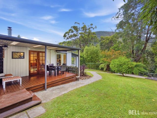 Relax to the Sounds of the Yarra River in This Immaculately Presented Haven