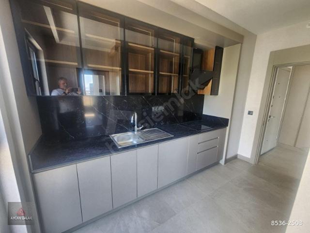 RELAX CADDE'DE KÖŞE BAĞIMSIZ MUTFAK EBEVEYN BANYO 2+1 DAİRE