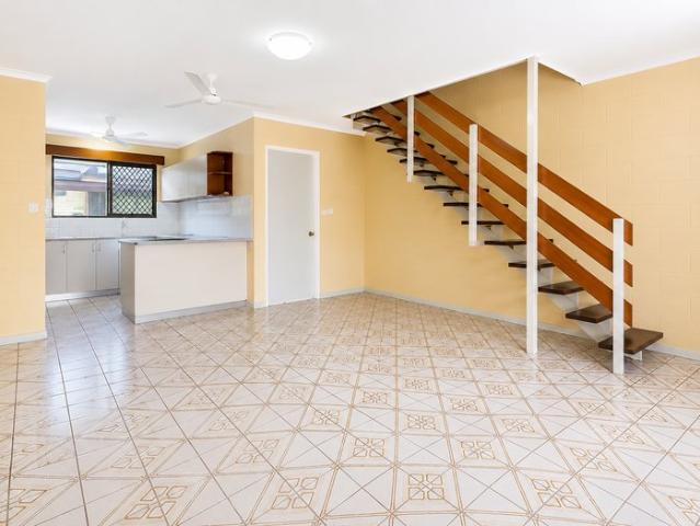 Relax & Enjoy Open Plan Living in Malak
