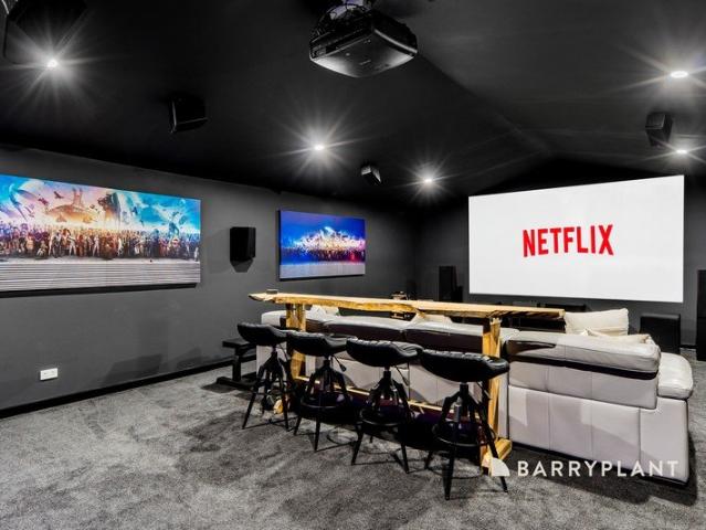 Relax, Entertain & Enjoy on 967m2