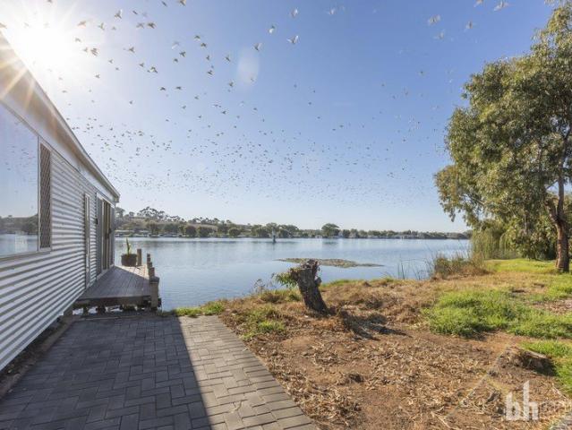 Relax in Riverfront Comfort at 105 Riverfront Road, Murray Bridge