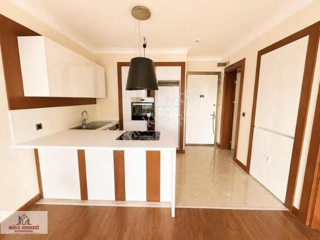 Relax Plus'da 1+1 Kat'da Kiralık Konut
