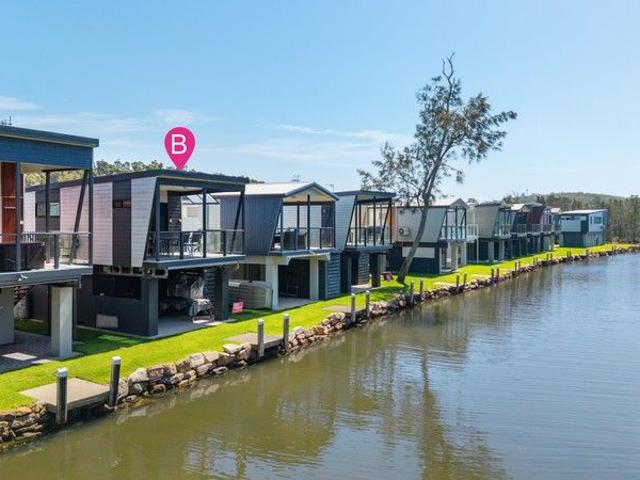Relax, Recharge & Unwind Private Lakeside Living