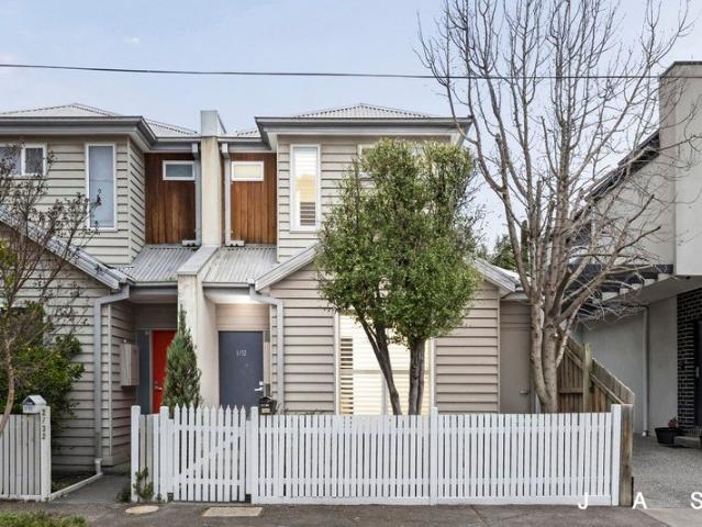 Relaxed Modern Living, Close To Everything Convenience