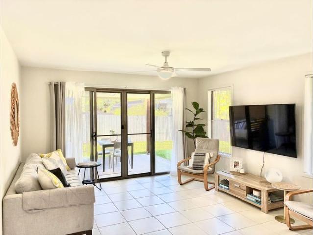 Relaxed Noosa Living Opposite the Golf Course