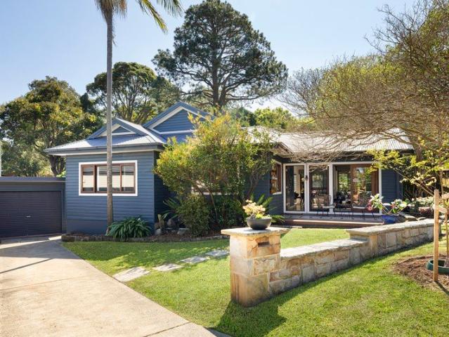 Relaxed North Curl Curl living with sunshine, space and privacy