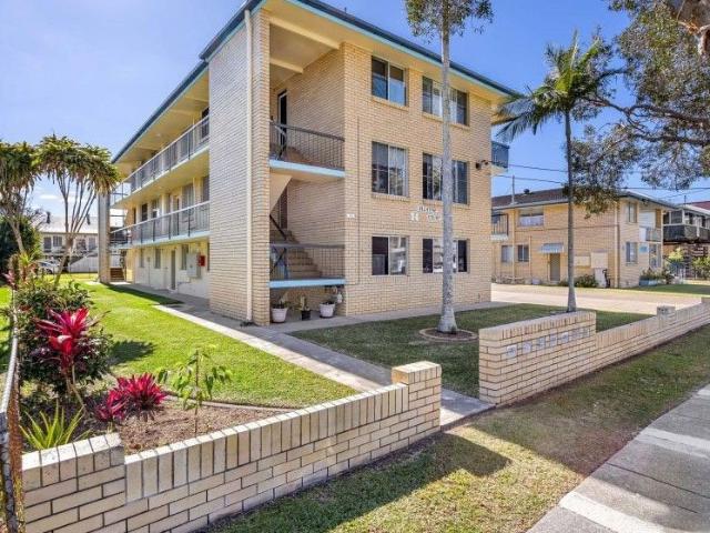Relaxed Bayside Living Just Minutes from the Water